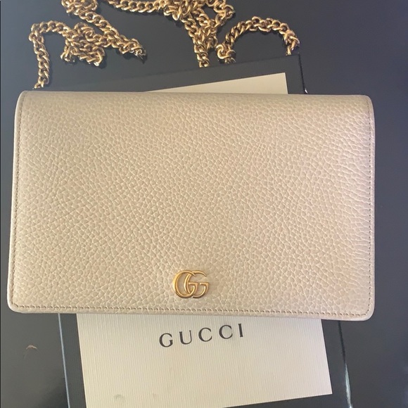 Gucci Chain Wallet - Picture 6 of 6